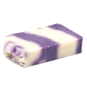 Lavendel Olivenölseife lavender olive oil soap slice